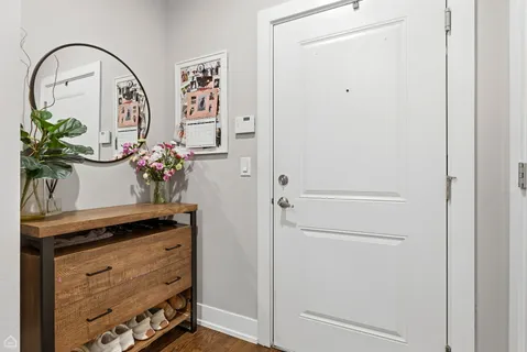 $635,000 | 3047 North Oakley Avenue, Unit 301, Chicago, IL 60618