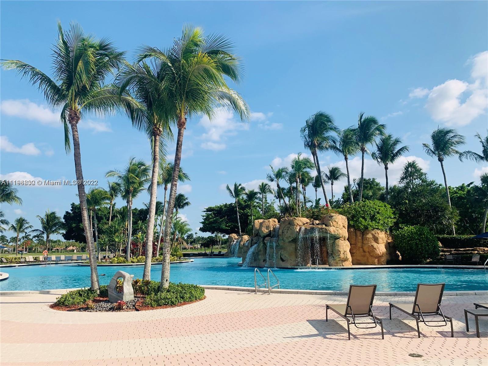 Doral Isles Doral, FL 33178 - Photo 34 of 35 a view of a backyard