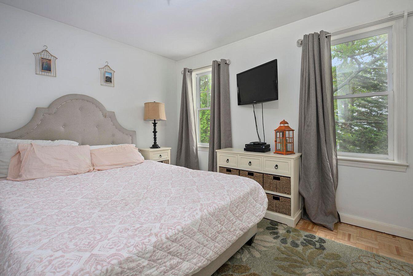 94 Queen Anne Road Harwich, MA 02645 - Photo 8 of 15 Bedroom1