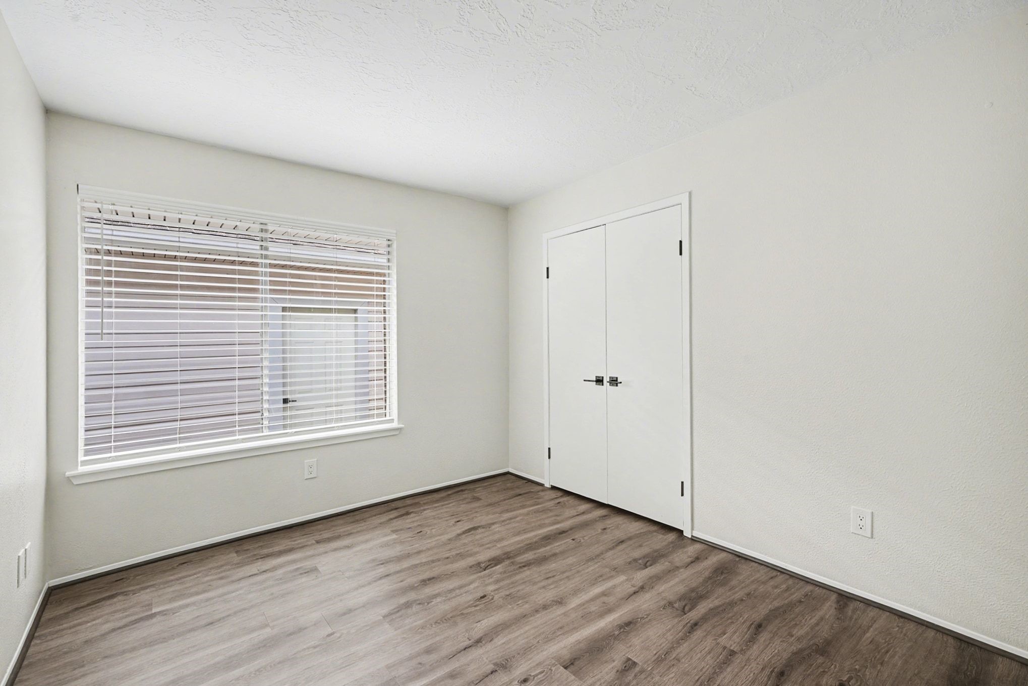 1723 Linfield Way Houston, TX 77058 - Photo 17 of 21