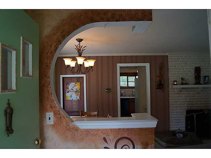 5521 Gibson Road Gibsonia, PA 15044 - Photo 8 of 17 Entry/Foyer.