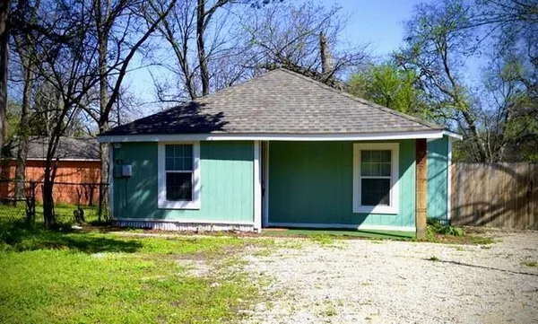 $125,000 | 927 West Baker Street, Denison, TX 75020