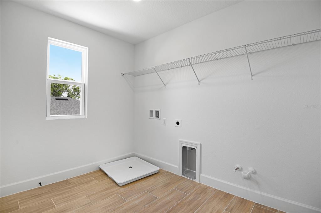 3725 Deer Rdg Drive Mount Dora, FL 32757 - Photo 20 of 23 a view of an empty room