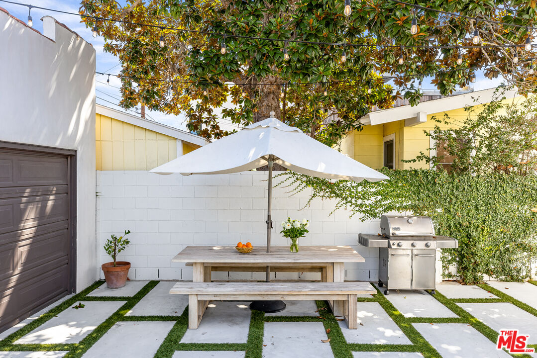 1616 Electric Avenue Venice, CA 90291 - Photo 29 of 35