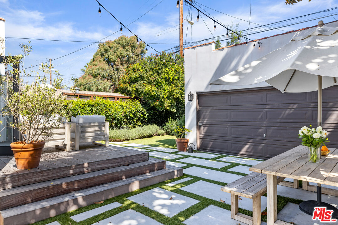 1616 Electric Avenue Venice, CA 90291 - Photo 30 of 35