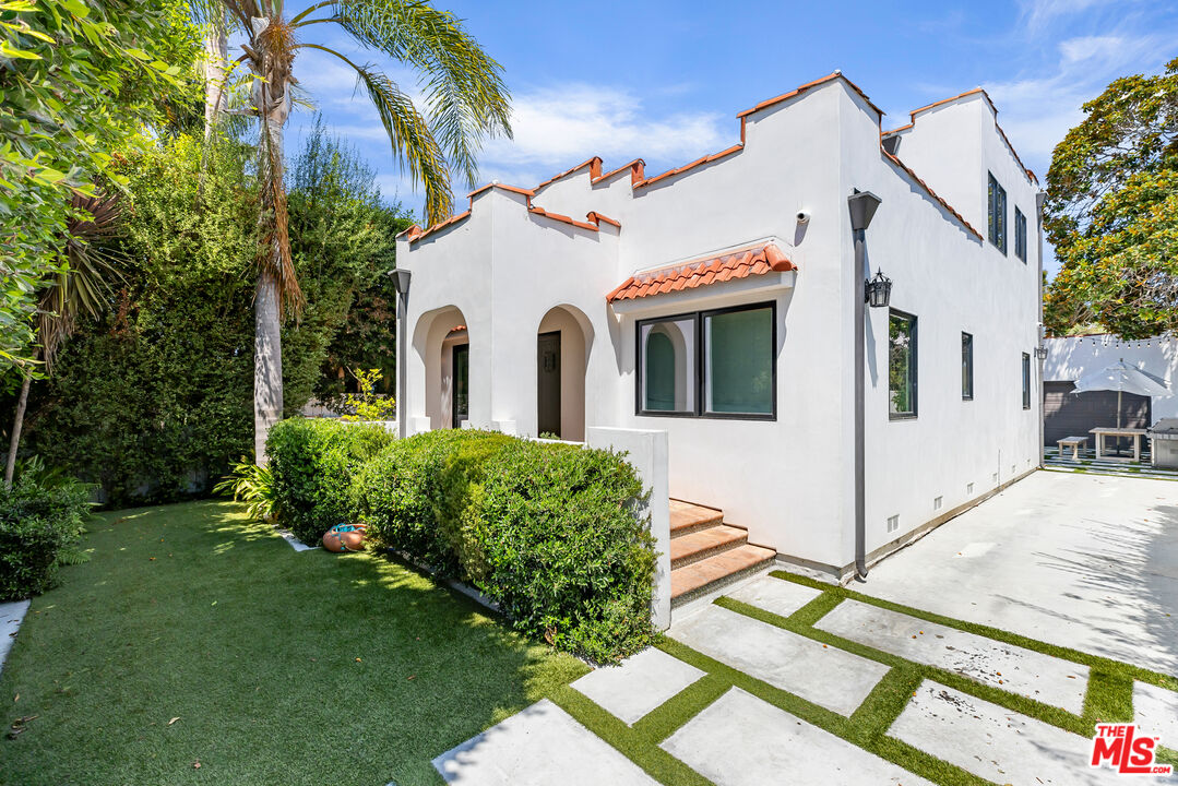 1616 Electric Avenue Venice, CA 90291 - Photo 33 of 35