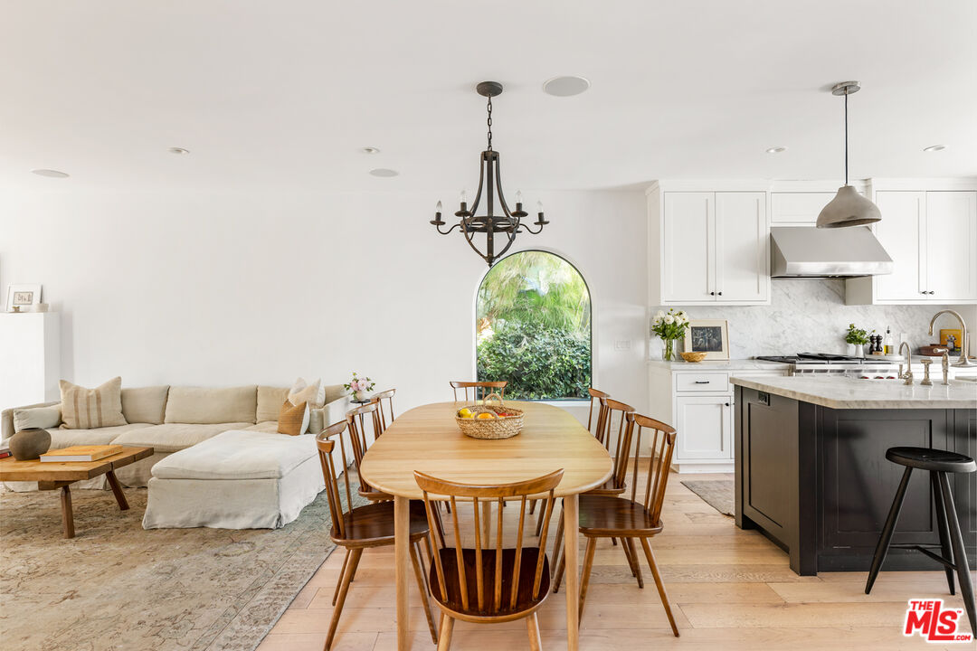 1616 Electric Avenue Venice, CA 90291 - Photo 10 of 35 a dining room with furniture window and wooden floor