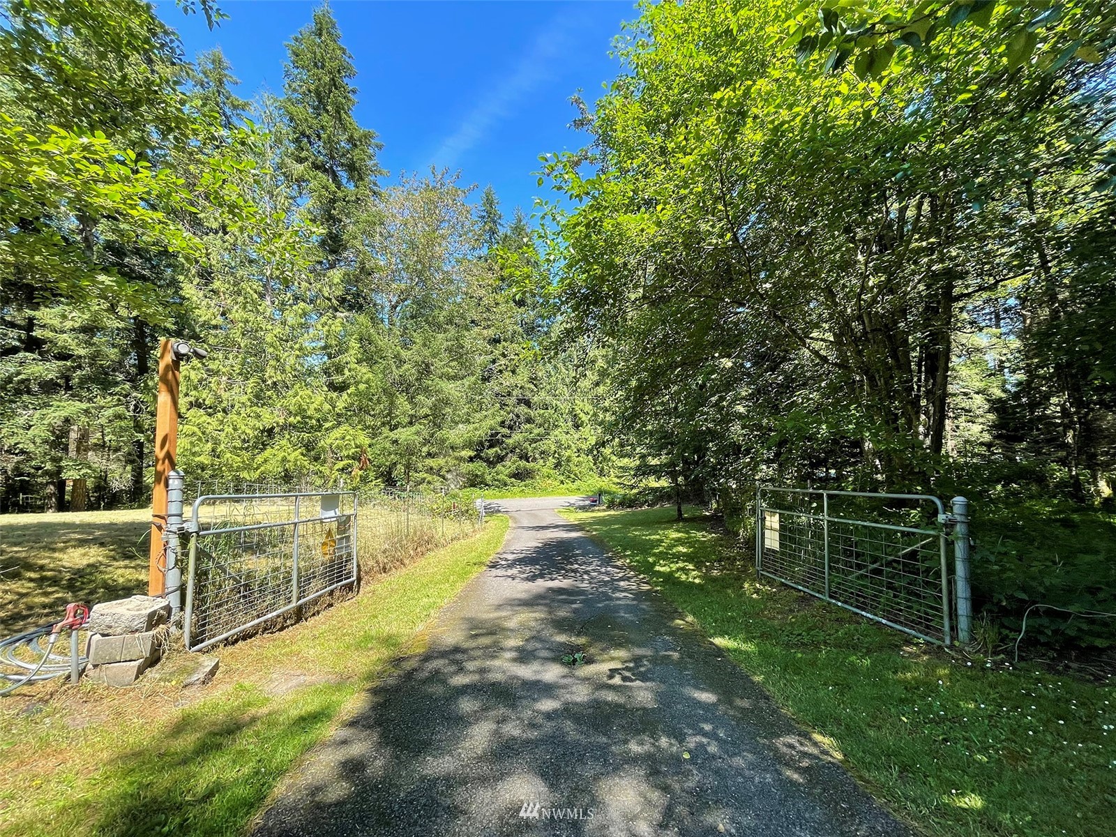 196 Old Gardiner Road Sequim, WA 98382 - Photo 3 of 40 Gallery Image 3