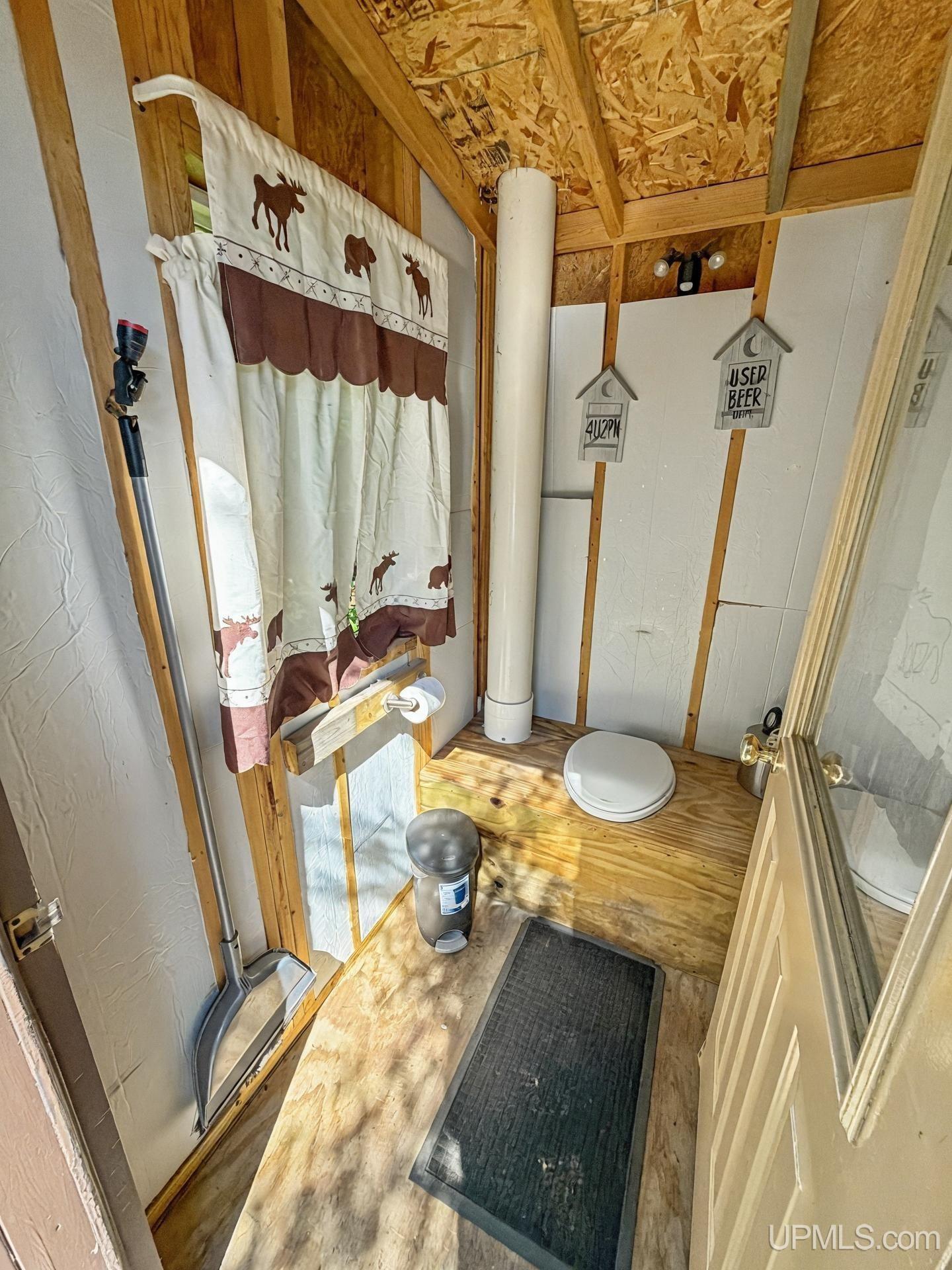 16085 15.5 Road Wetmore, MI 49895 - Photo 10 of 27 Gallery Image 10