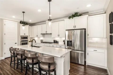 $900,000 | 7031 Fireside Way, Castle Rock, CO 80108