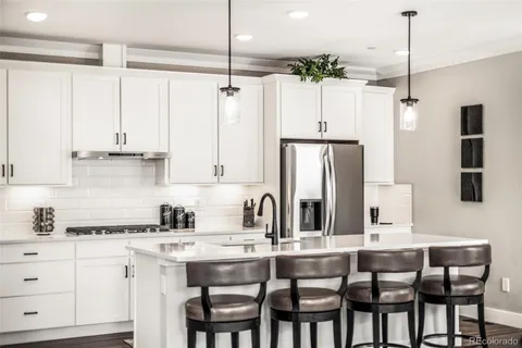 $900,000 | 7031 Fireside Way, Castle Rock, CO 80108