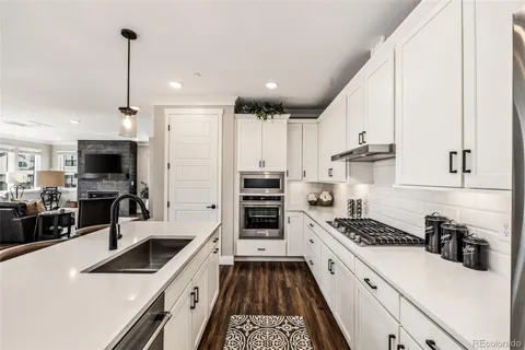 $900,000 | 7031 Fireside Way, Castle Rock, CO 80108