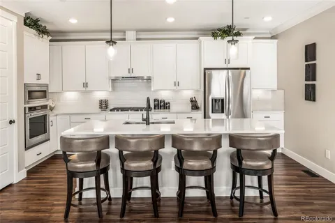 $900,000 | 7031 Fireside Way, Castle Rock, CO 80108