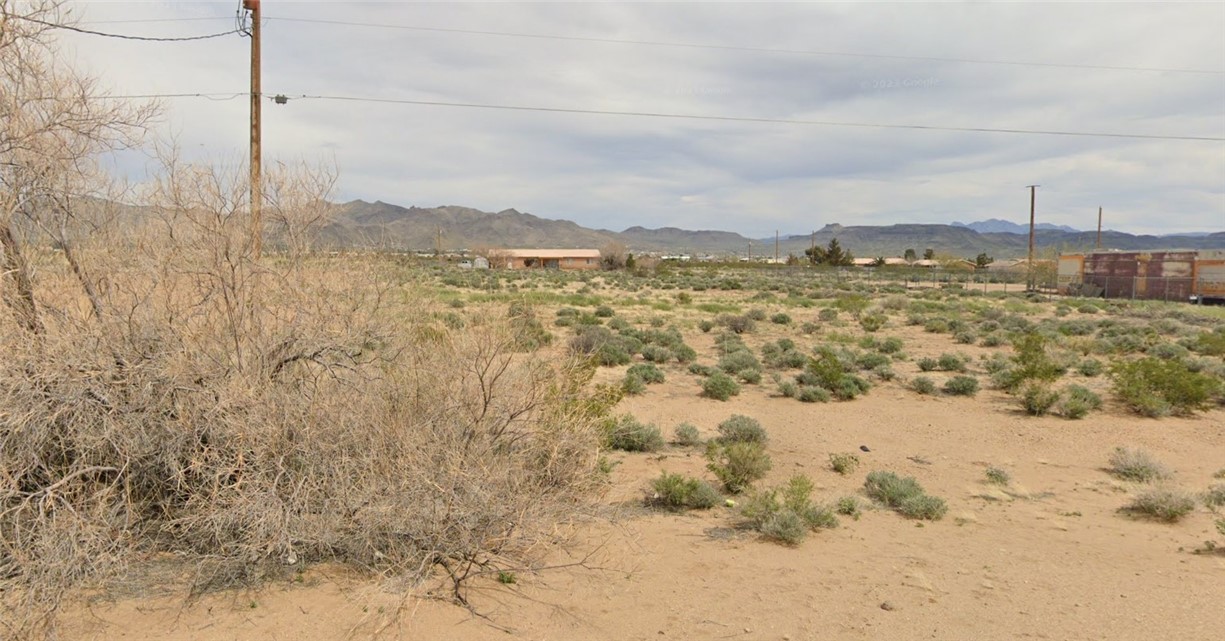 3780 Mobile Road Golden Valley, AZ 86413 - Photo 1 of 10 View
