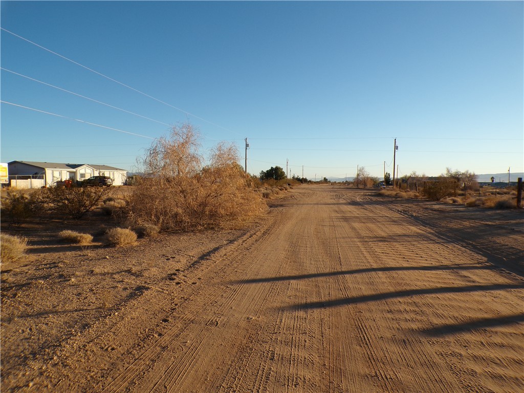 3780 Mobile Road Golden Valley, AZ 86413 - Photo 10 of 10 Community