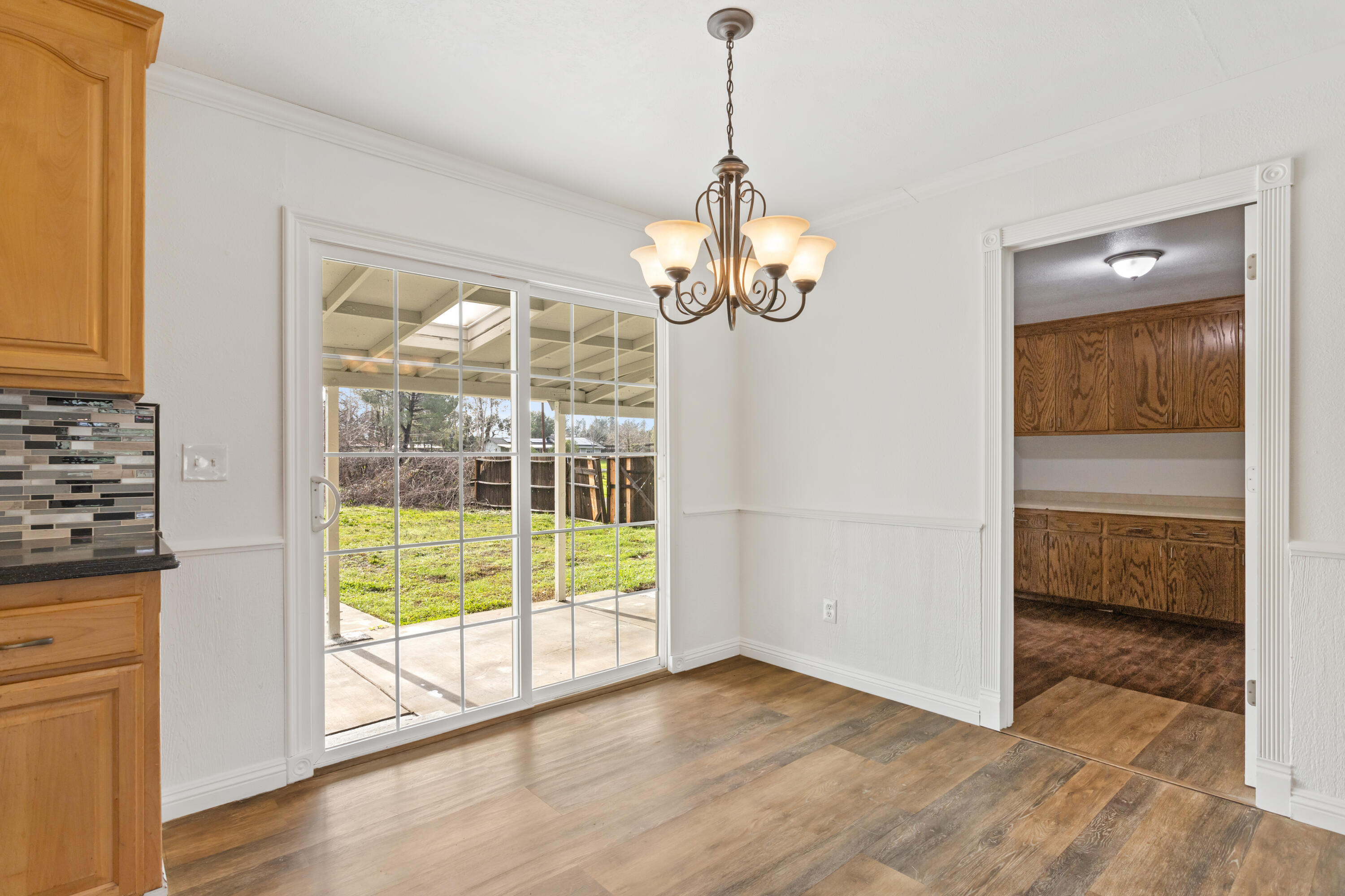 6973 Happy Valley Road Anderson, CA 96007 - Photo 28 of 36 Interior15