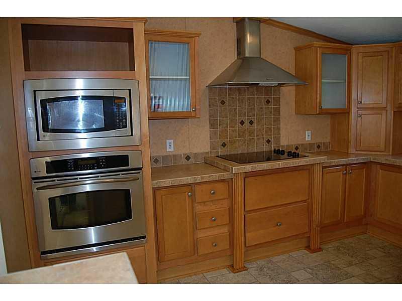 75 Sands Crossing Road Waterboro, ME 04087 - Photo 6 of 13 Kitchen.