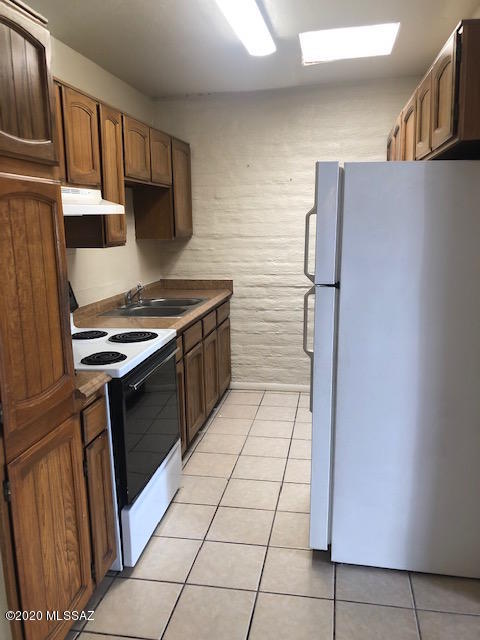 446 East Pastime Road, Unit 28 Tucson, AZ 85705 - Photo 1 of 4