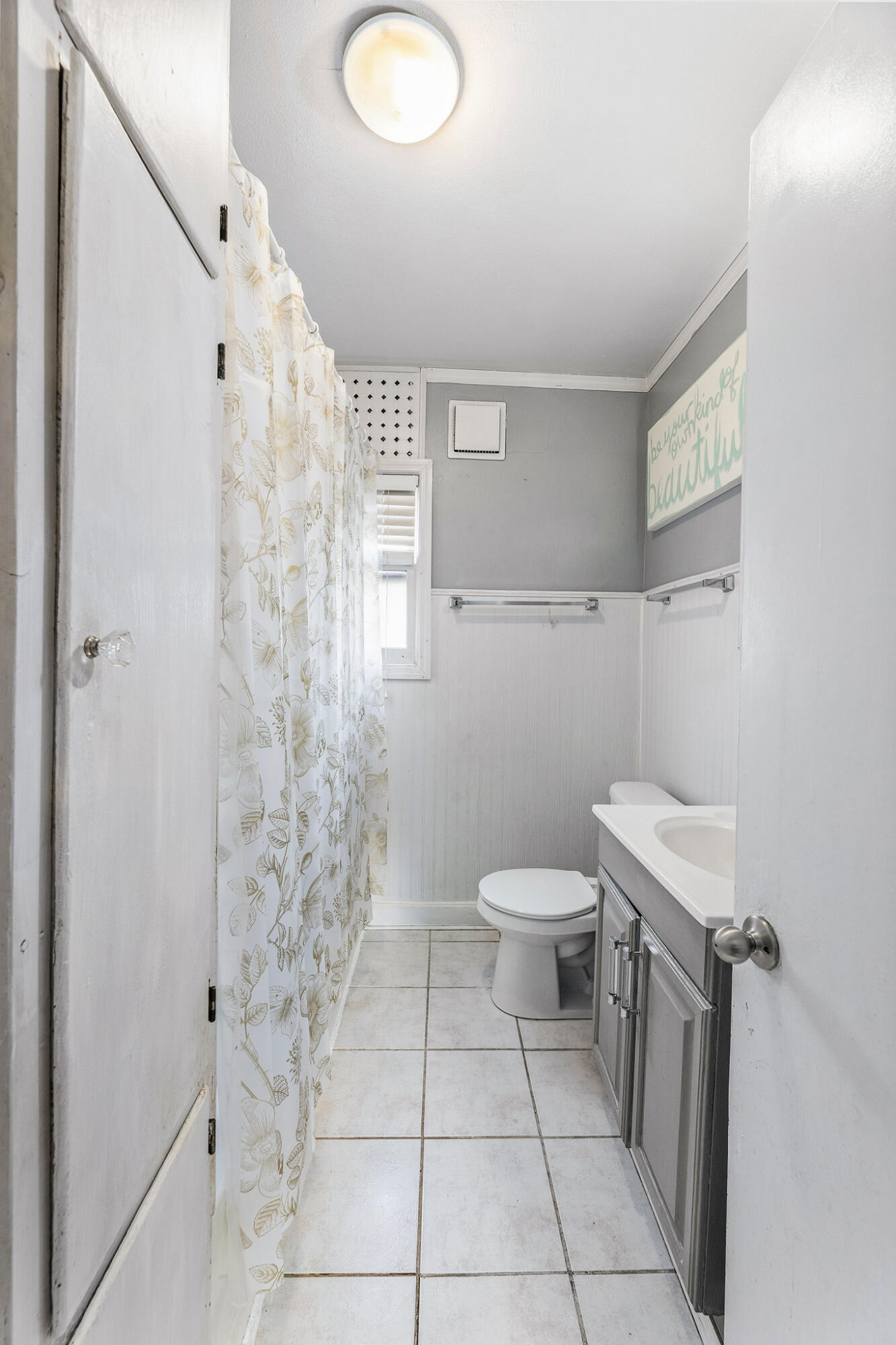 2132 Jackson Street La Crosse, WI 54601 - Photo 11 of 23 11 BATHROOM