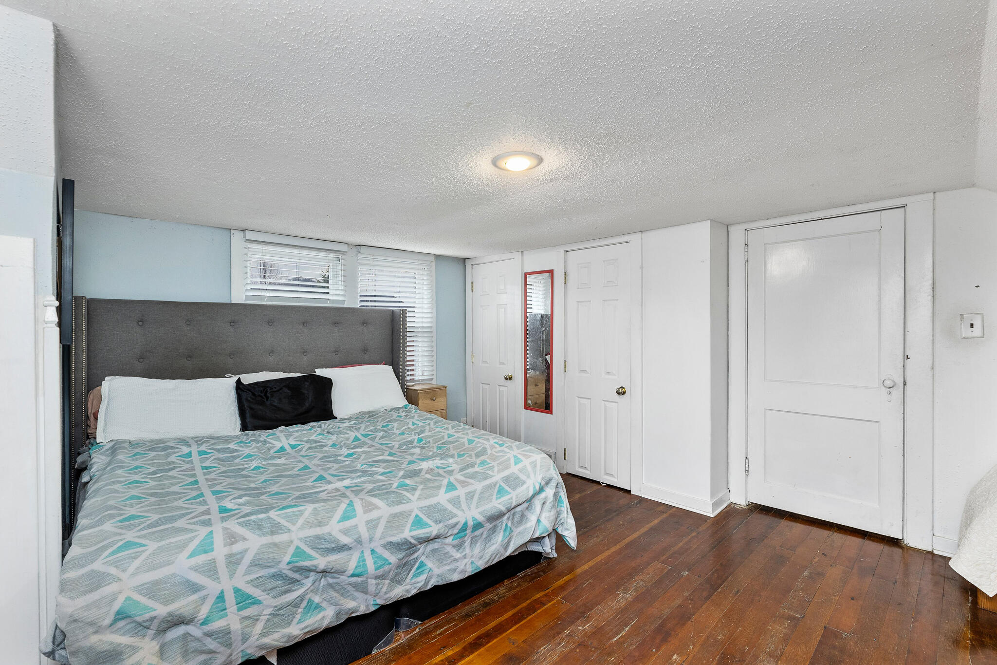 2132 Jackson Street La Crosse, WI 54601 - Photo 12 of 23 12 PRIMARY BEDROOM