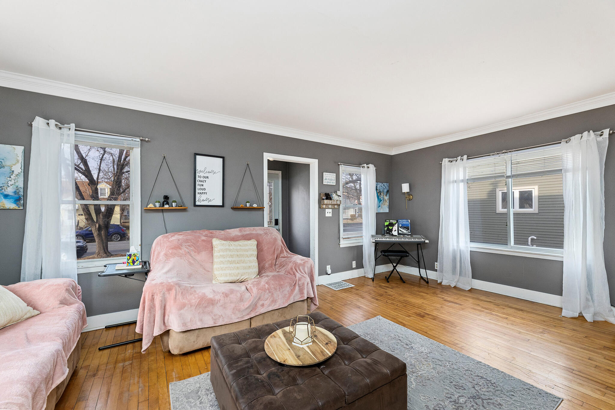 2132 Jackson Street La Crosse, WI 54601 - Photo 3 of 23 3 LIVING ROOM