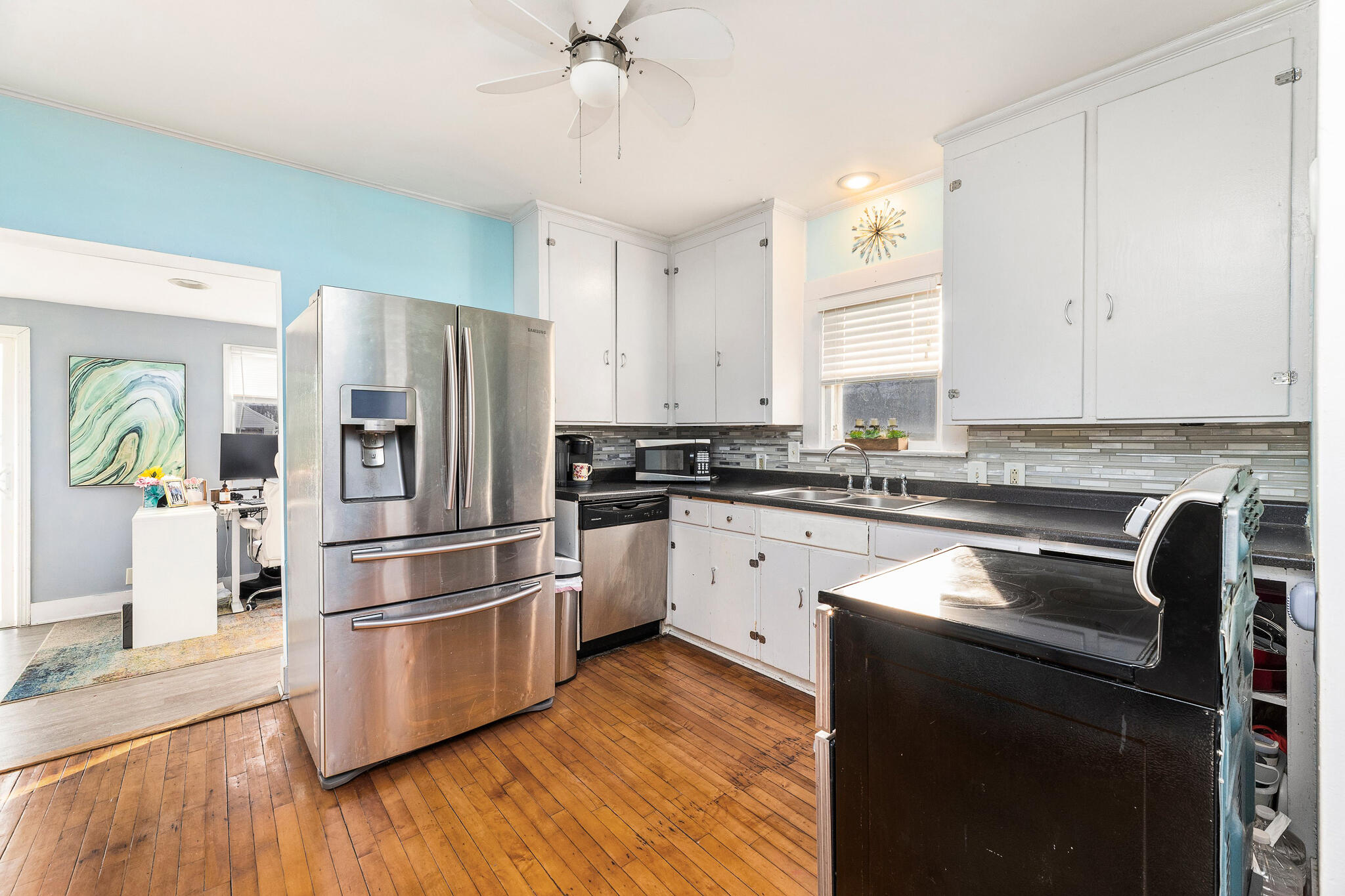 2132 Jackson Street La Crosse, WI 54601 - Photo 7 of 23 7 KITCHEN