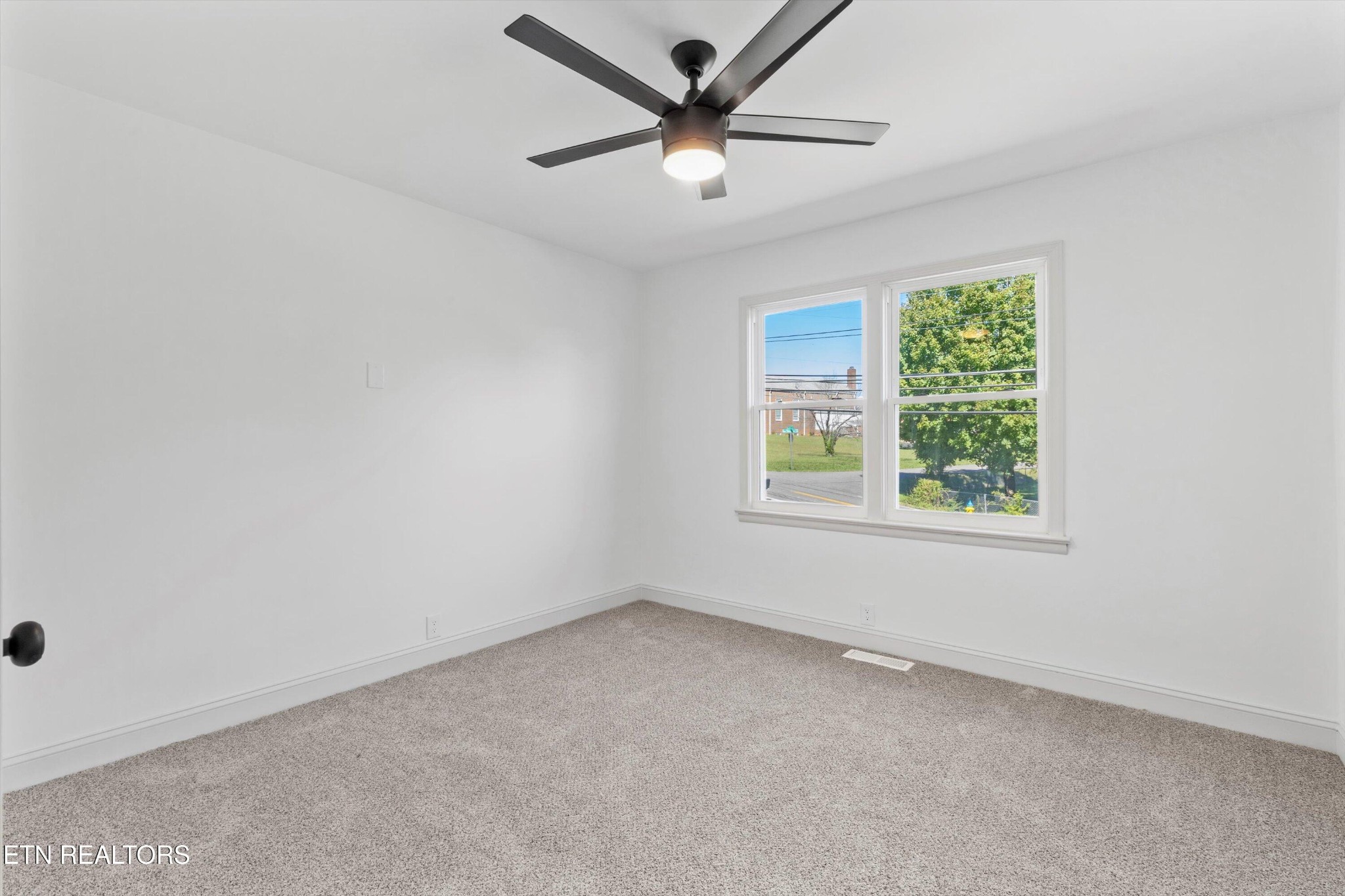 4221 Plummer Road Northeast Knoxville, TN 37918 - Photo 26 of 34 Gallery Image 26