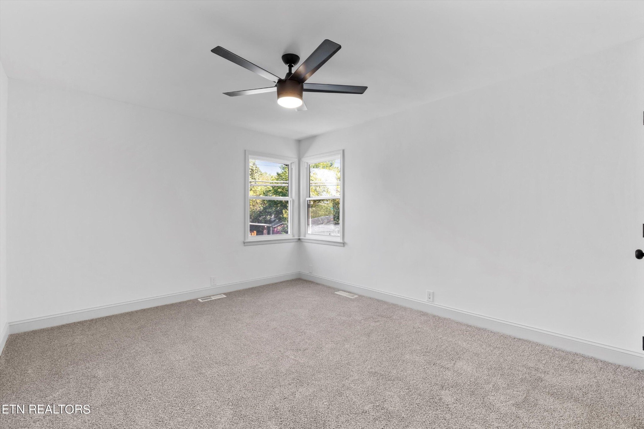 4221 Plummer Road Northeast Knoxville, TN 37918 - Photo 30 of 34 Gallery Image 30