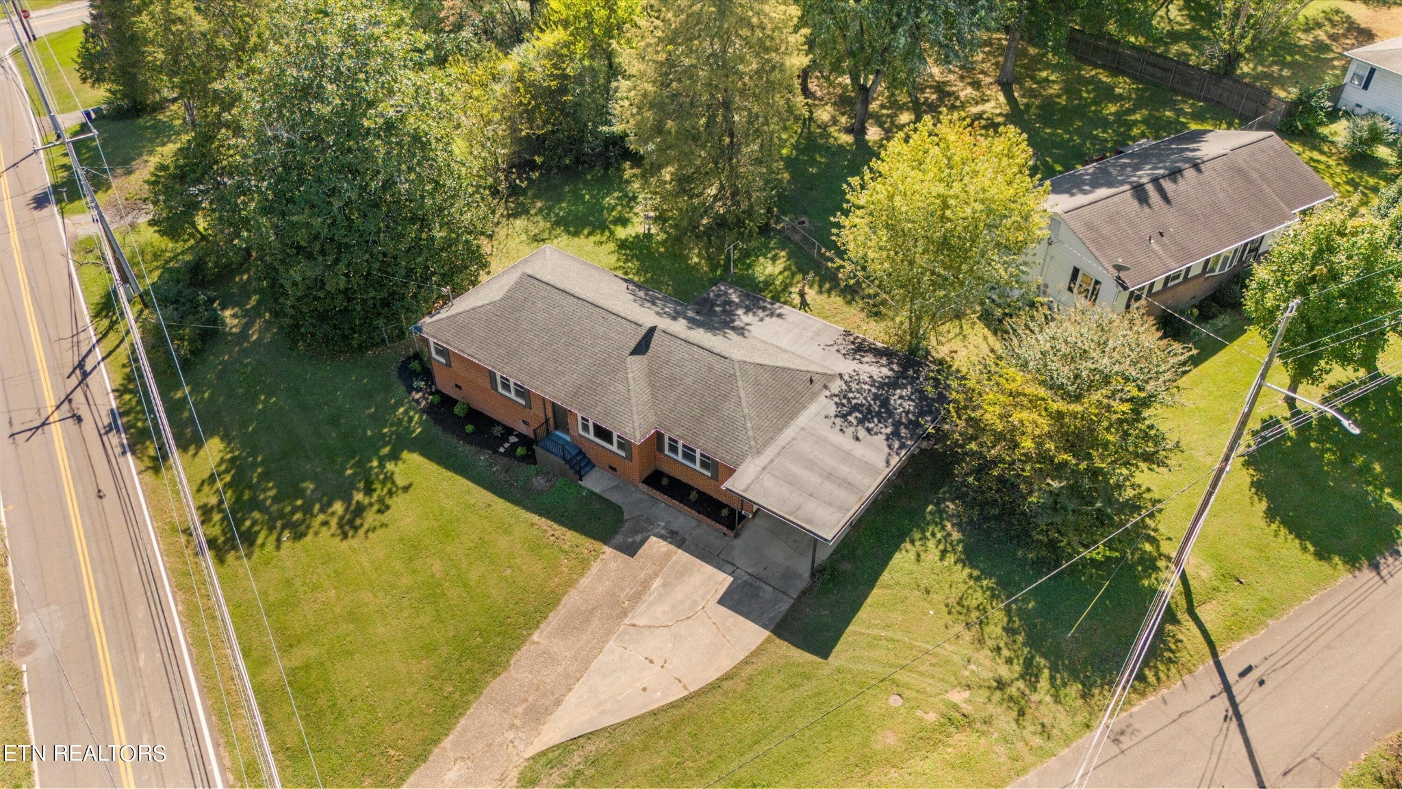 4221 Plummer Road Northeast Knoxville, TN 37918 - Photo 6 of 34 Gallery Image 6