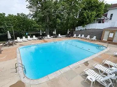 $304,900 | 162 Rutherglen Drive, Valley Park, MO 63088