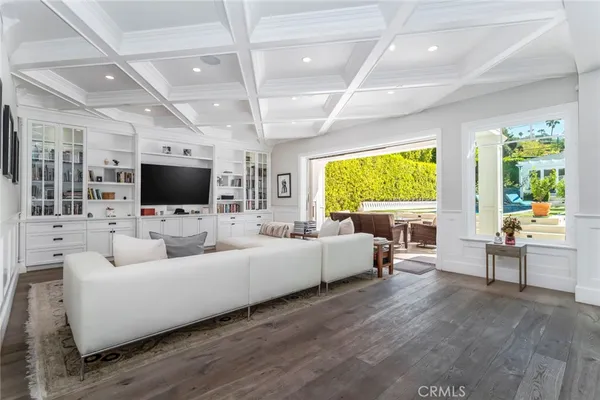 $5,300,000 | 14234 Greenleaf Street, Sherman Oaks, CA 91423