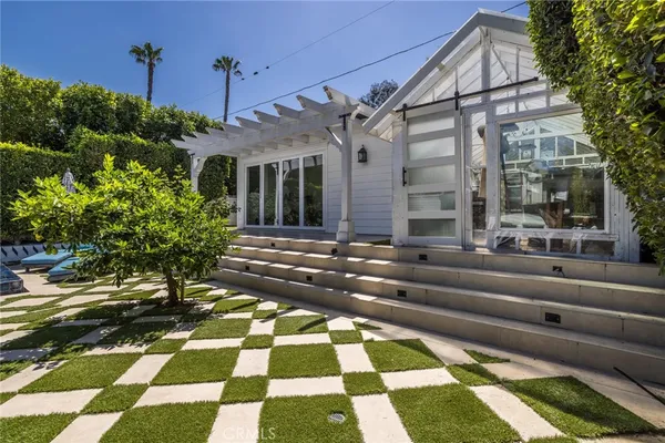 $5,300,000 | 14234 Greenleaf Street, Sherman Oaks, CA 91423