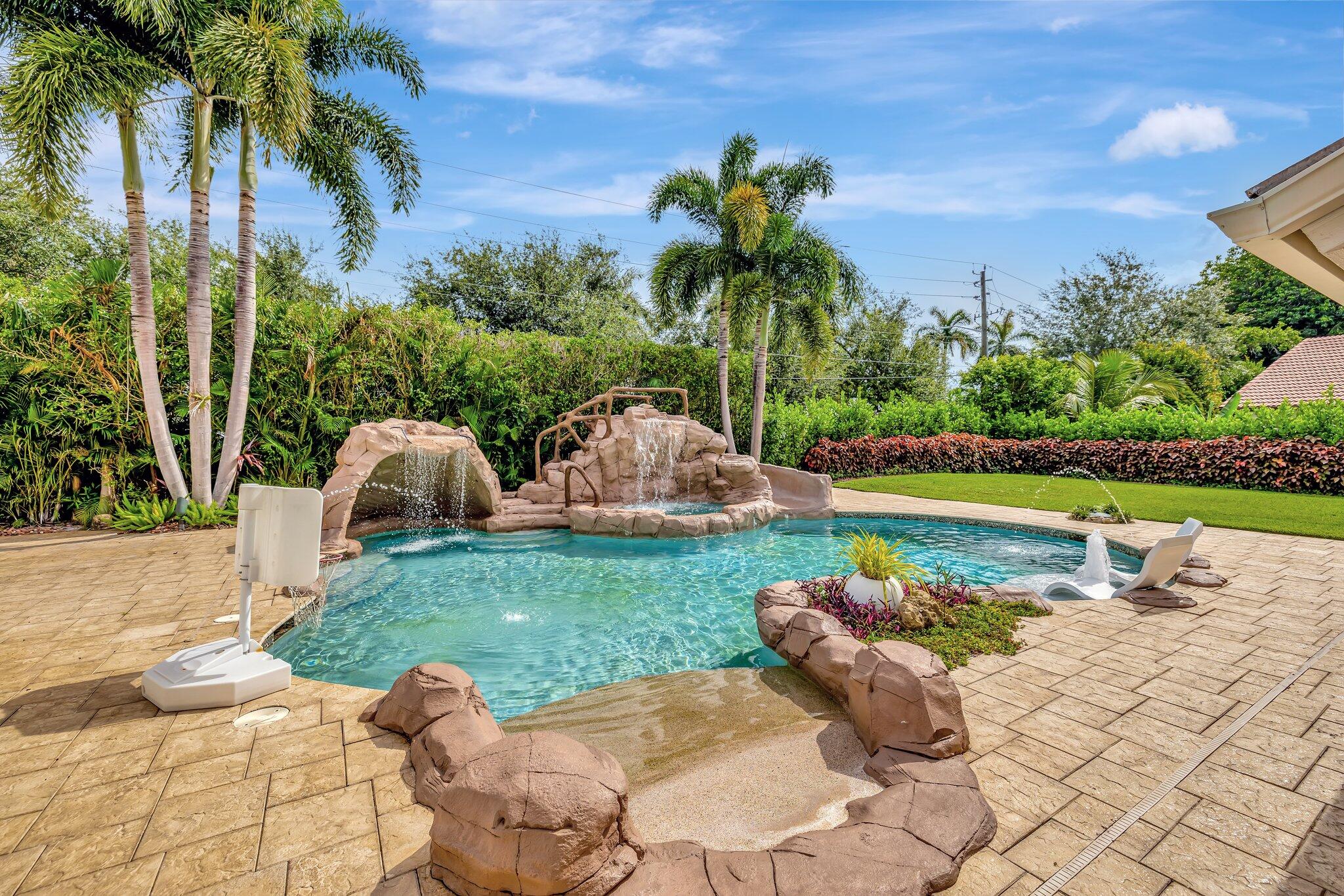 4445 Woodfield Boulevard Boca Raton, FL 33434 - Photo 42 of 56 52-web-or-mls-3W7A7658