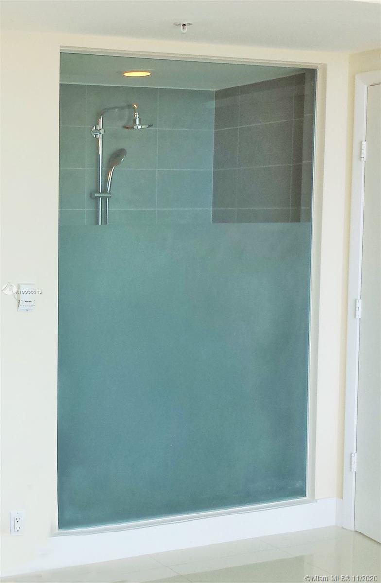 92 Southwest 3rd Street, Unit 3502 Miami, FL 33130 - Photo 11 of 31 Gallery Image 11