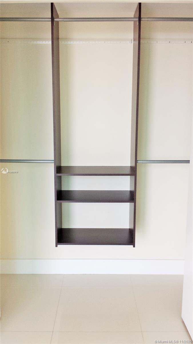 92 Southwest 3rd Street, Unit 3502 Miami, FL 33130 - Photo 13 of 31 Gallery Image 13