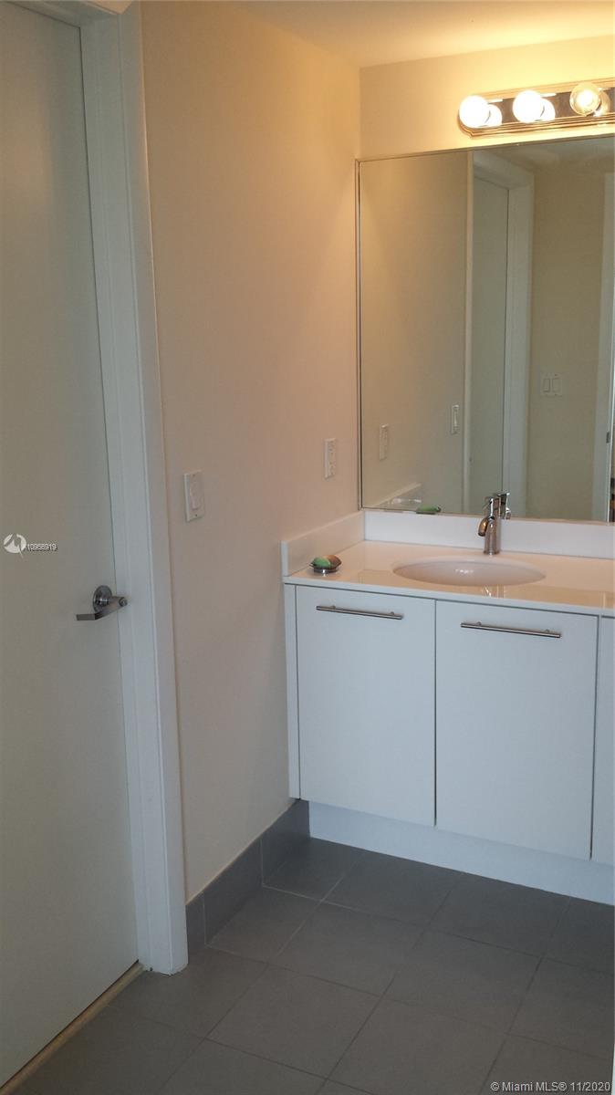 92 Southwest 3rd Street, Unit 3502 Miami, FL 33130 - Photo 22 of 31 Gallery Image 22