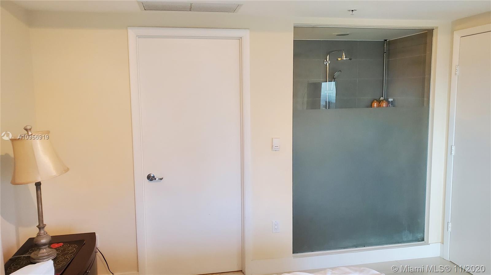 92 Southwest 3rd Street, Unit 3502 Miami, FL 33130 - Photo 8 of 31 Gallery Image 8
