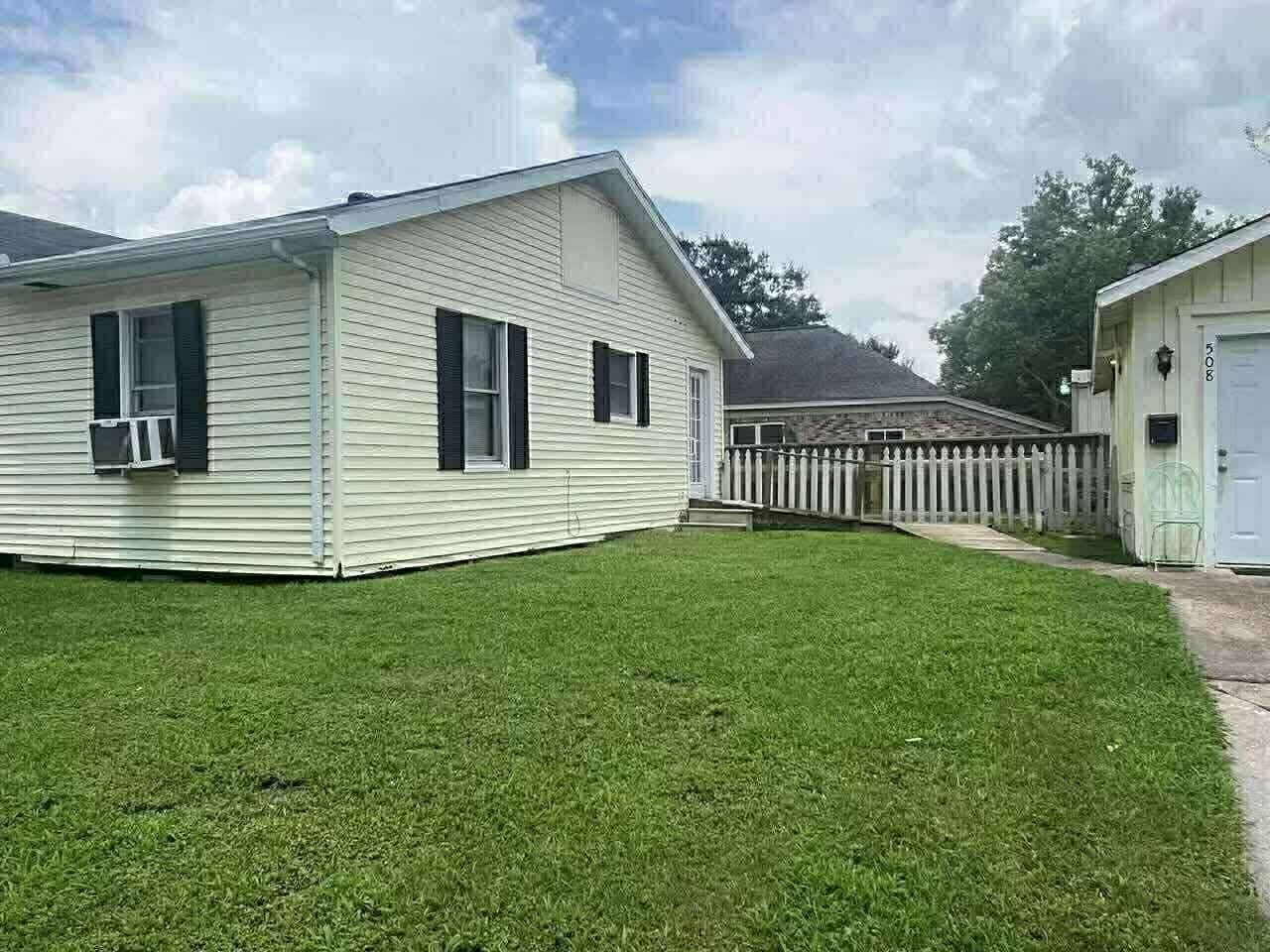 402 3rd Street Humble, TX 77338 - Photo 3 of 15