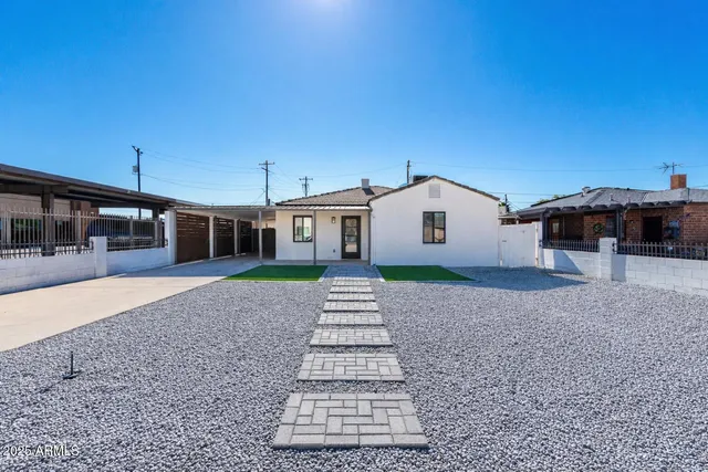 $710,000 | 385 East Clarendon Avenue, Phoenix, AZ 85012