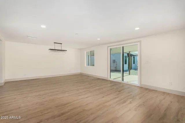 $710,000 | 385 East Clarendon Avenue, Phoenix, AZ 85012