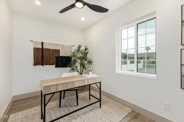 $629,900 | 385 East Clarendon Avenue, Phoenix, AZ 85012