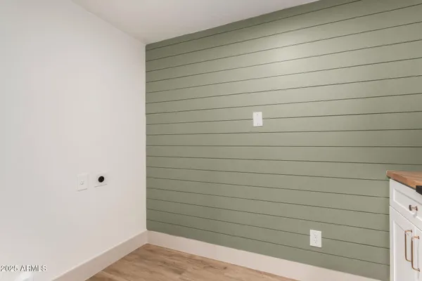 $629,900 | 385 East Clarendon Avenue, Phoenix, AZ 85012