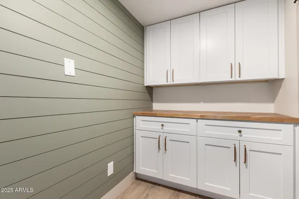 $629,900 | 385 East Clarendon Avenue, Phoenix, AZ 85012