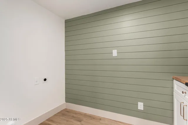 $710,000 | 385 East Clarendon Avenue, Phoenix, AZ 85012