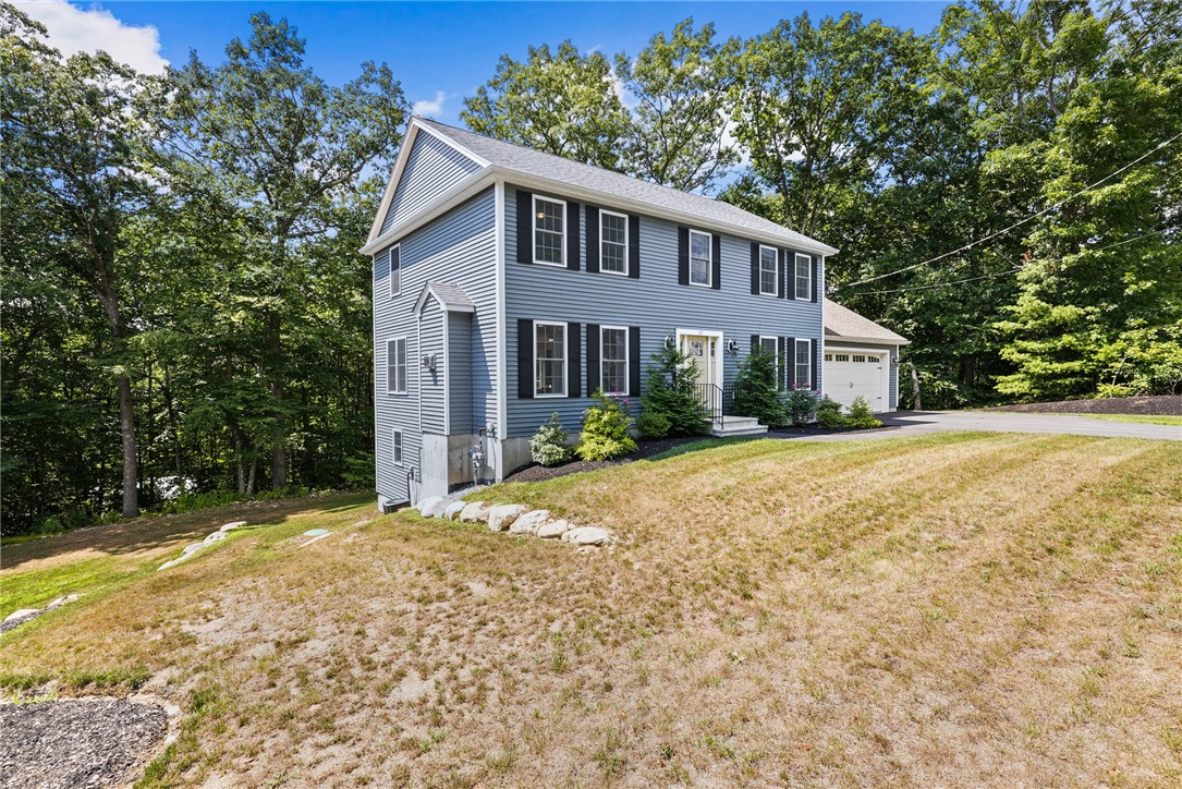 17 Fisher Road Cumberland, RI 02864 - Photo 3 of 46