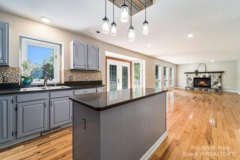 922 Main Street Fenton, MI 48430 - Photo 14 of 42 Photo 14