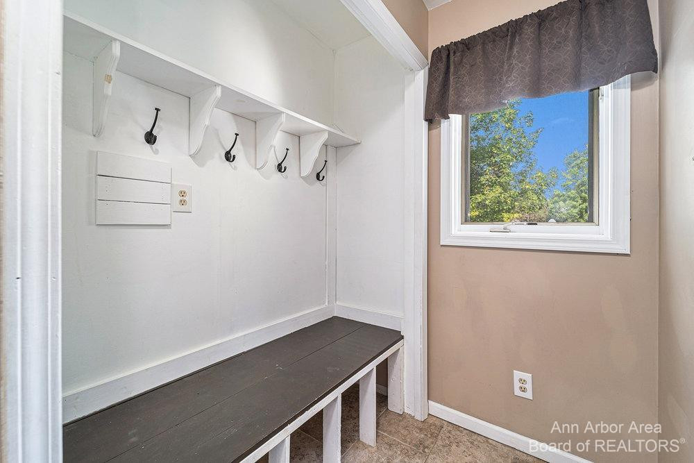 922 Main Street Fenton, MI 48430 - Photo 16 of 42 Photo 16