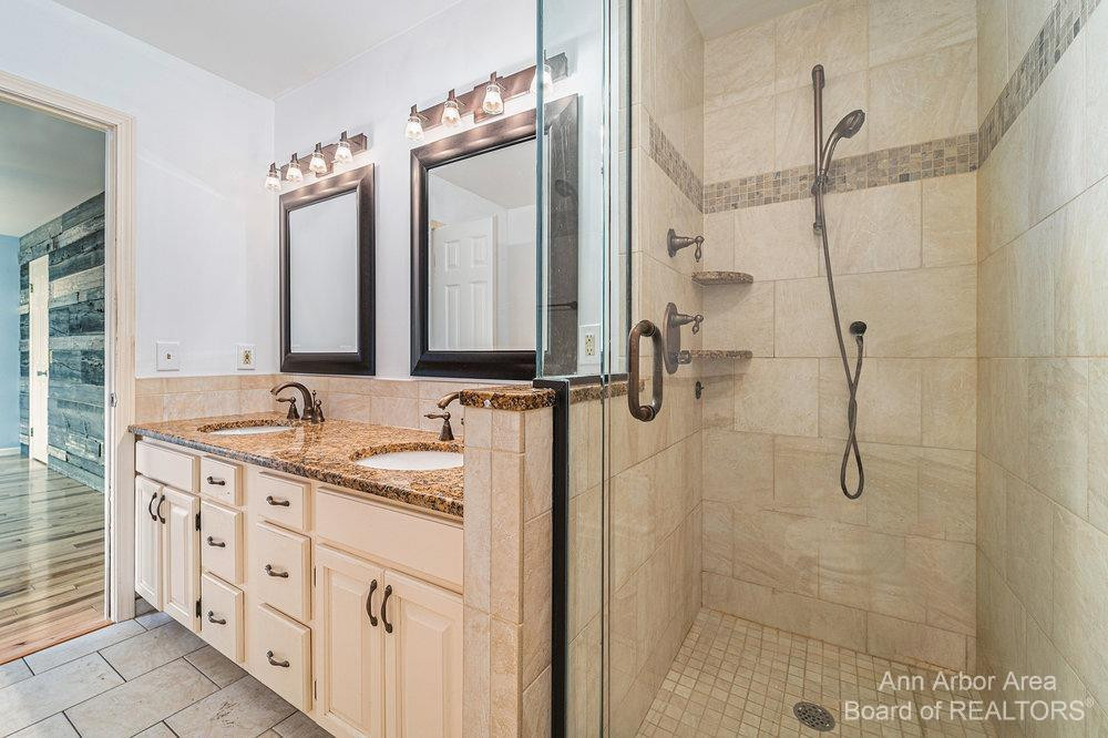 922 Main Street Fenton, MI 48430 - Photo 21 of 42 Photo 21