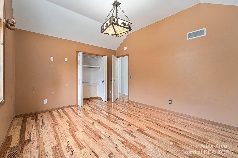 922 Main Street Fenton, MI 48430 - Photo 24 of 42 Photo 24