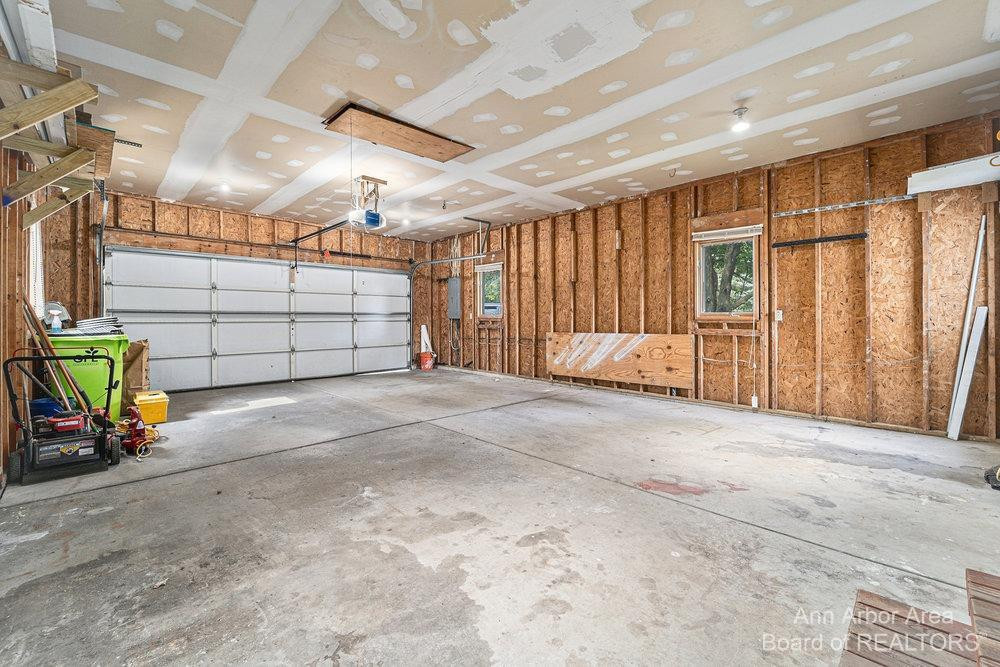 922 Main Street Fenton, MI 48430 - Photo 33 of 42 Photo 33